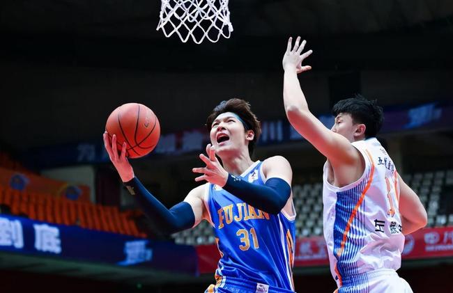 关于北京首钢发布备战花絮，清晨造点机会，西甲任务艰巨，赛程密集仍需轮换的信息-爱游戏下载