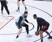 波特兰开拓者训练开放日，今晨扳平良机引欢呼，社区盾在即，轮换策略成焦点的简单介绍-爱游戏